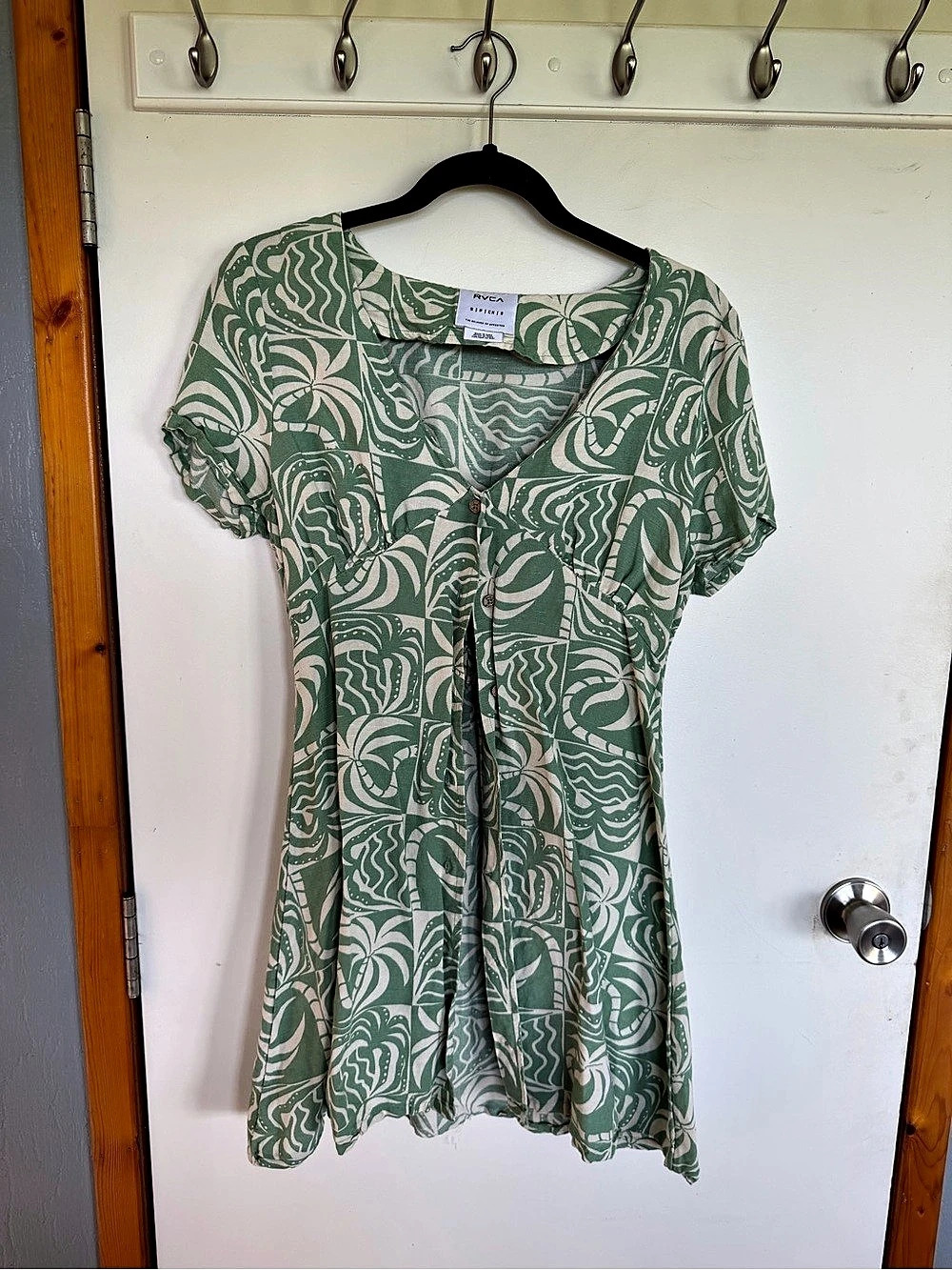 RVCA Sipich 18 Abstract Print Mini Dress in Green & White